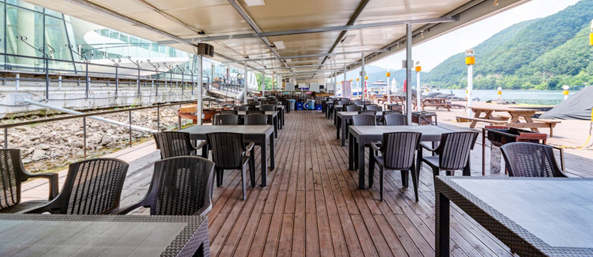 restaurant